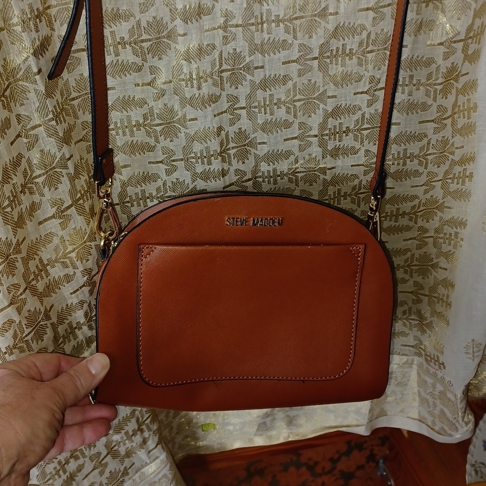 Steve Madden Shoulder Bag w. Adjustable Strap